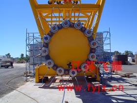 螺栓拉伸器同步螺栓緊固現(xiàn)場圖